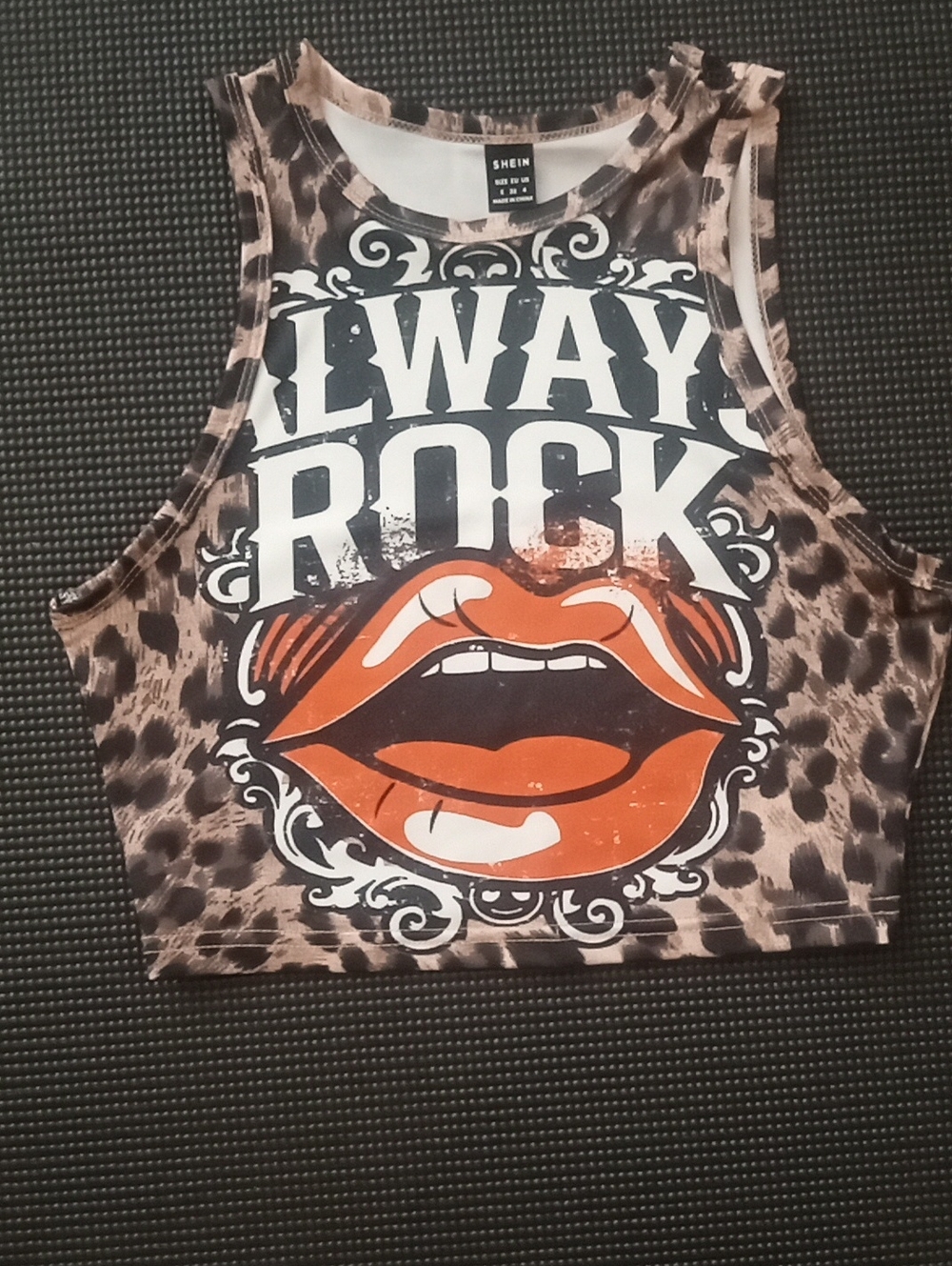 SHEIN Leopard Print Tank Top with Orange/Red Lip Graphic